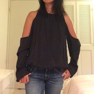 ALI + KRIS cold shoulder black top